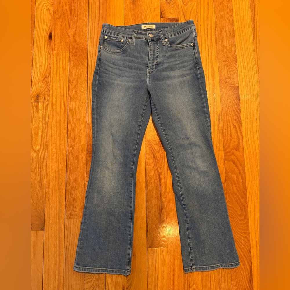 Madewell Women’s Mid Rise Kick out Jeans Size 29
